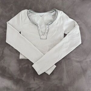 Urban Outfitters Light Gray Ribbed Long Sleeve Crop Top